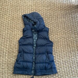 Lululemon Chilly Chill Puffy Puffer winter Down Vest women’s sz 2